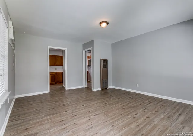 Photo 4 of Single family home for sale at 327 Blaze, San Antonio, TX 78218 | MLS# 1873721 | Listing updated on 2025-10-07