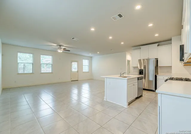 3rd image of 124 Mary Max Circle, San Marcos, TX 78666 | MLS# 1873724