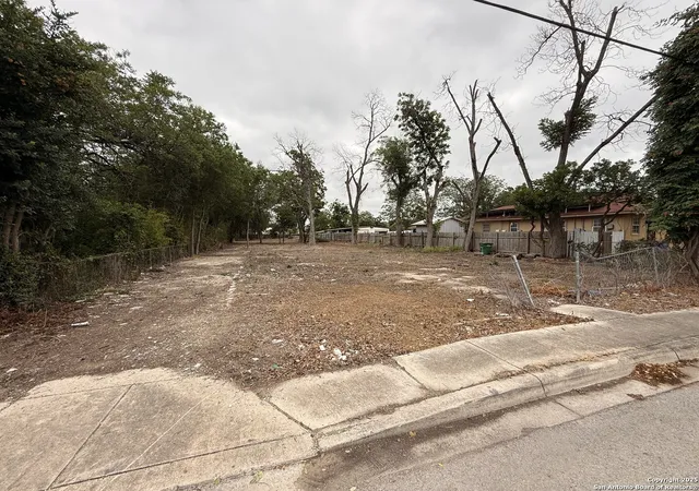 Photo 1 of Land for sale at 610 Weinberg, San Antonio, TX 78214 | MLS# 1873812 | Listing updated on 2025-12-30