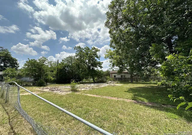 Photo 3 of Land for sale at 1302 Division Ave, San Antonio, TX 78225 | MLS# 1873880 | Listing updated on 2025-06-19