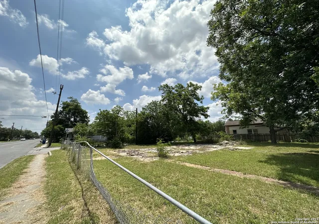 Photo 3 of Land for sale at 1302 Division Ave, San Antonio, TX 78225 | MLS# 1873880 | Listing updated on 2025-06-19