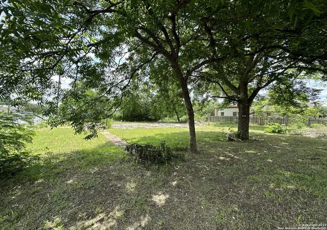 Photo 4 of Land for sale at 1302 Division Ave, San Antonio, TX 78225 | MLS# 1873880 | Listing updated on 2025-06-19