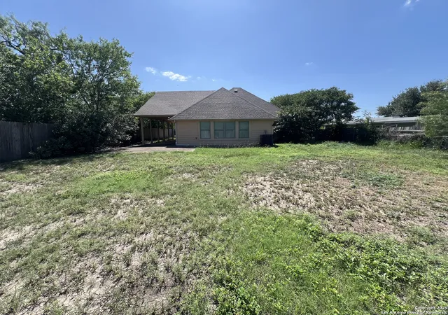 Photo 4 of Sale Pending at 9410 S Zarzamora, San Antonio, TX 78224 | MLS# 1873881 | Listing updated on 2025-12-22