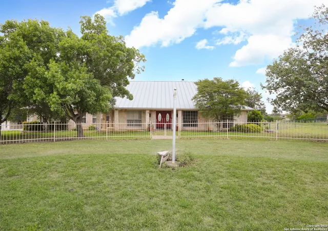 Photo 3 of Single family home for sale at 102 County Road 4773, Castroville, TX 78009 | MLS# 1873930 | Listing updated on 2025-09-27