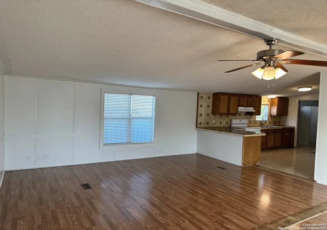 3rd image of 162 Sassman, Marion, TX 78124 | MLS# 1873994
