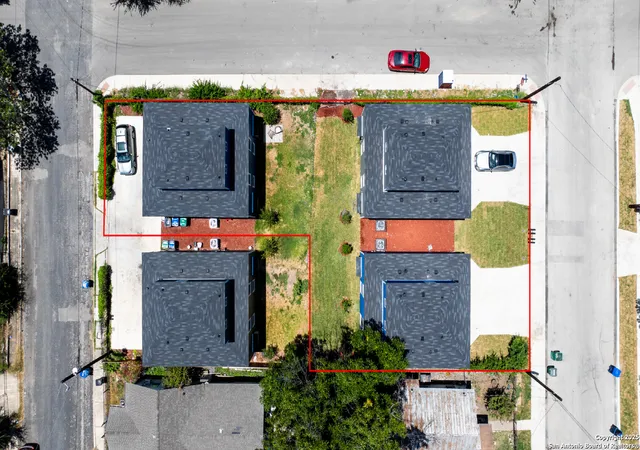 Photo 4 of House for sale at 3034 W Salinas, San Antonio, TX 78207 | MLS# 1874027 | Listing updated on 2025-10-24