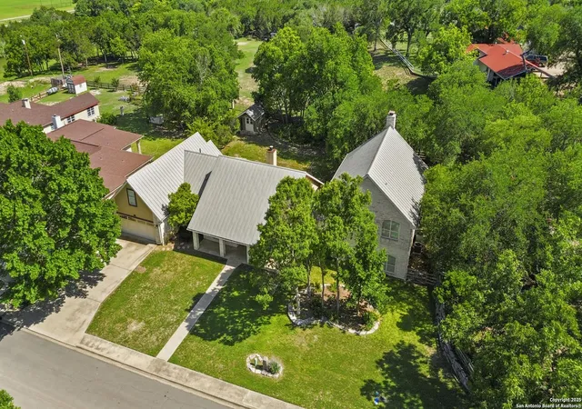 Photo 3 of Sale Pending at 1031 Bluebell Rd, Kerrville, TX 78028 | MLS# 1874062 | Listing updated on 2025-12-24