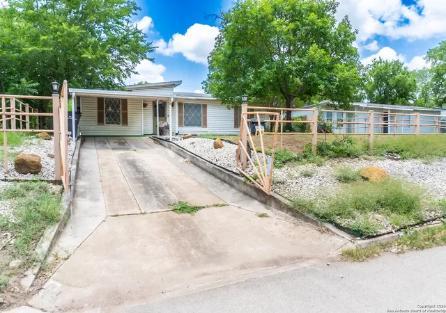 Photo 3 of Sale Pending at 345 Shelburn, San Antonio, TX 78220 | MLS# 1874082 | Listing updated on 2026-03-15