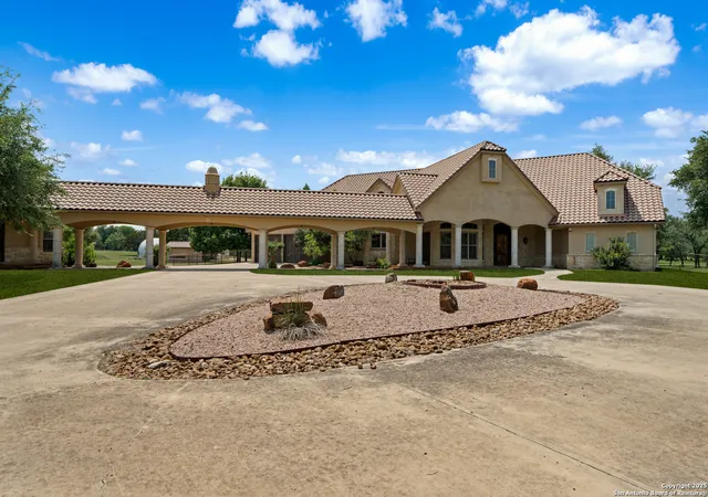 Photo 1 of Land for sale at 560 Westwway Dr, Kerrville, TX 78028 | MLS# 1874105 | Listing updated on 2025-06-20