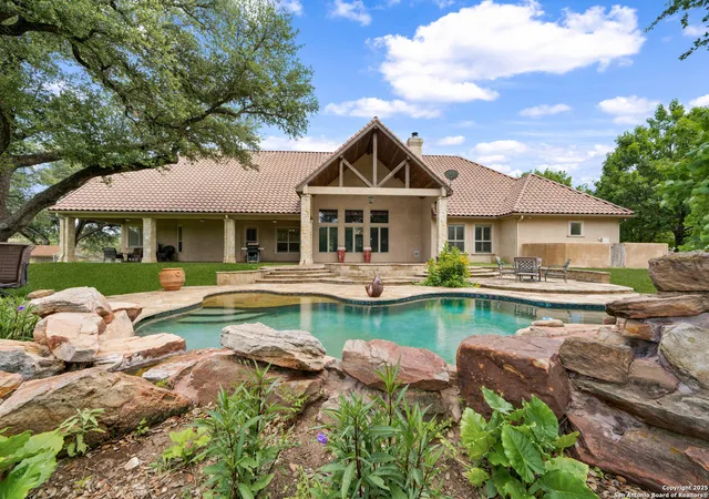 Photo 2 of Land for sale at 560 Westwway Dr, Kerrville, TX 78028 | MLS# 1874105 | Listing updated on 2025-06-20