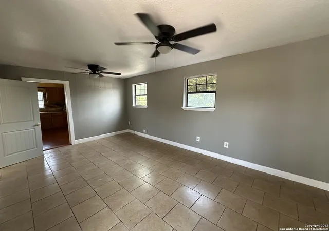 Photo 3 of Single family home for sale at 955 Steves, San Antonio, TX 78210 | MLS# 1874208 | Listing updated on 2026-01-14