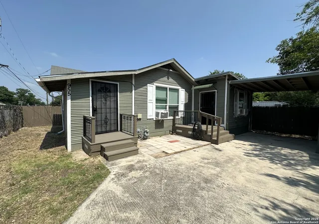 Photo 1 of Single family home for sale at 955 Steves, San Antonio, TX 78210 | MLS# 1874208 | Listing updated on 2026-01-14