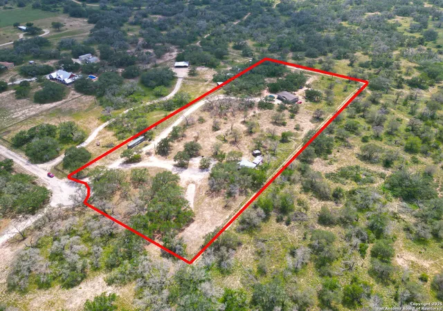 Photo 3 of Sale Pending at 140 County Rd 7866, Devine, TX 78016 | MLS# 1874216 | Listing updated on 2025-09-29
