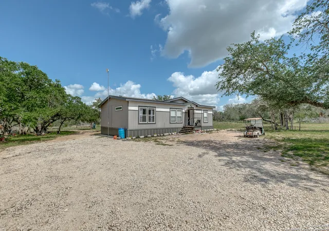 Photo 3 of Sale Pending at 140 County Rd 7866, Devine, TX 78016 | MLS# 1874216 | Listing updated on 2025-09-29