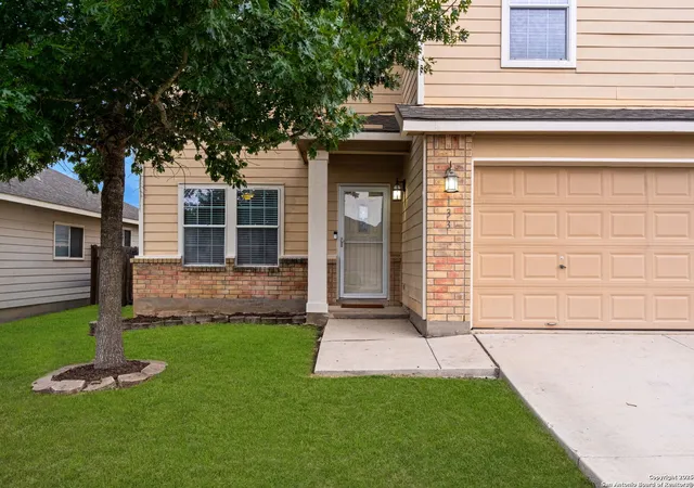Homes for sale in Cibolo, TX | 133 Creek Run, Cibolo, TX 78108 | MLS# 1874231