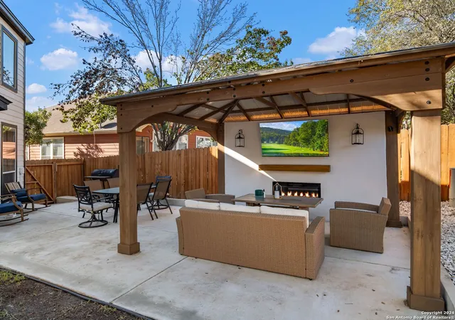 Photo 4 of Single family home for sale at 8507 Sarasota Woods, San Antonio, TX 78250 | MLS# 1874276 | Listing updated on 2025-06-21