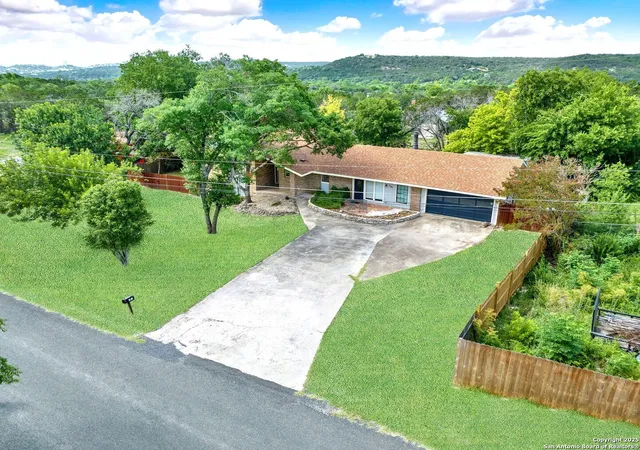 Photo 3 of Single family home for sale at 101 Hidden Hollow, Kerrville, TX 78028 | MLS# 1874301 | Listing updated on 2025-08-30