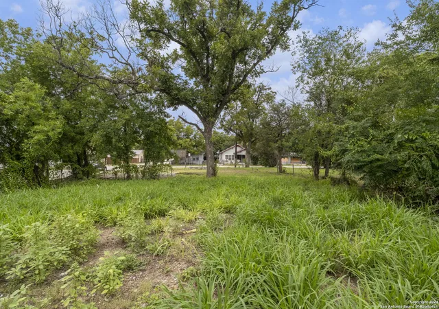 11th image of 216 N Richter St, San Antonio, TX 78207 | MLS# 1874308