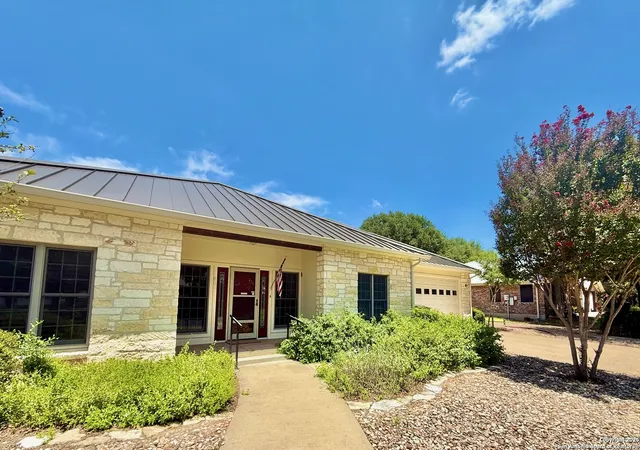 25th image of 802 Avenue C, Fredericksburg, TX 78624 | MLS# 1874360