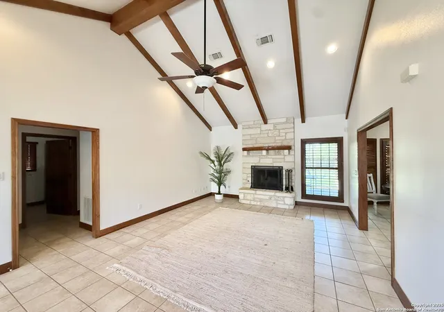 Photo 4 of Single family home for sale at 802 Avenue C, Fredericksburg, TX 78624 | MLS# 1874360 | Listing updated on 2025-10-29