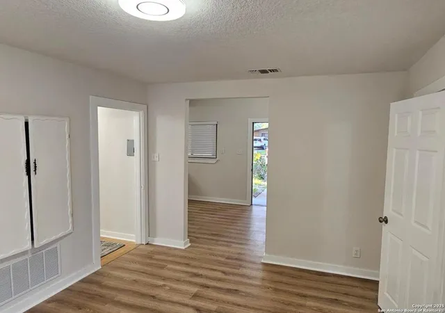 Photo 4 of Single family home for sale at 250 Artemis, San Antonio, TX 78218 | MLS# 1874368 | Listing updated on 2026-02-13