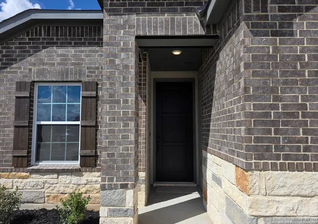 3rd image of 12807 Hill Plains Dr, Schertz, TX 78108 | MLS# 1874421