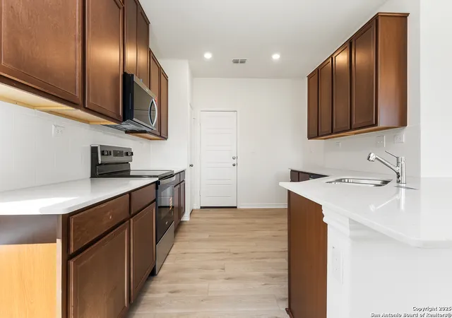 Photo 1 of Sale Pending at 4526 Gato Calico Dr, San Antonio, TX 78222 | MLS# 1874425 | Listing updated on 2025-10-22