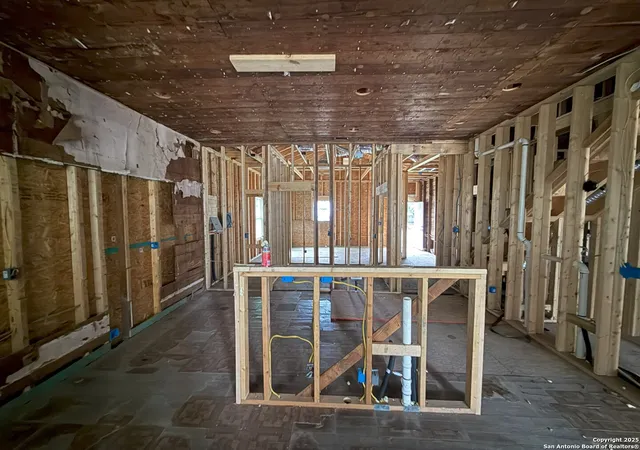 Photo 4 of Single family home for sale at 418 Mckinley, San Antonio, TX 78210 | MLS# 1874673 | Listing updated on 2025-11-20
