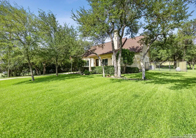 Photo 2 of Sale Pending at 27322 Sherwood Forest Dr, San Antonio, TX 78260 | MLS# 1874786 | Listing updated on 2025-10-23