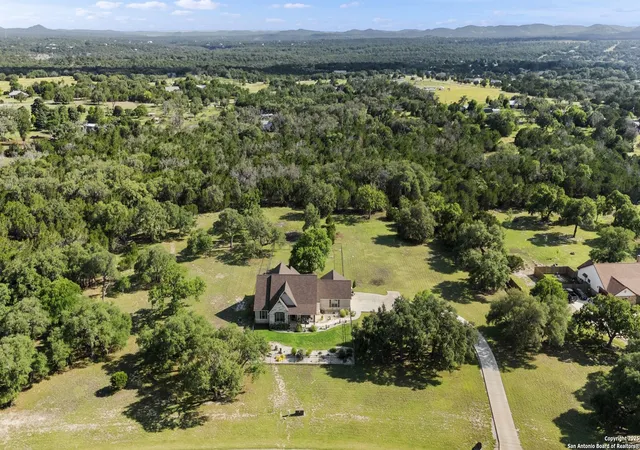 28th image of 744 East Rio Azule, Pipe Creek, TX 78063 | MLS# 1874791