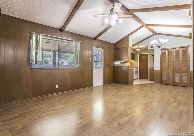 Photo 2 of Single family home for sale at 6618 N Forest Bend, San Antonio, TX 78240 | MLS# 1874938 | Listing updated on 2025-09-16