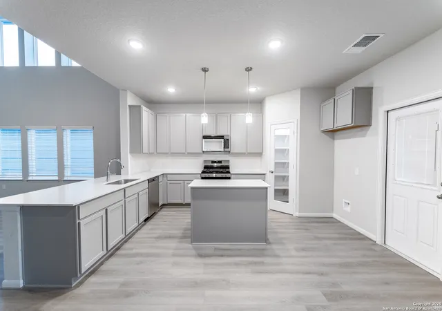 Photo 4 of Sale Pending at 14732 Sycamore Xing, San Antonio, TX 78252 | MLS# 1875059 | Listing updated on 2026-02-16