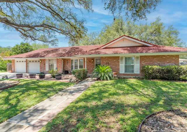 2nd image of 309 Crestwind, Windcrest, TX 78239 | MLS# 1875065