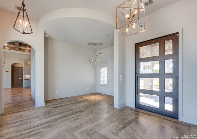 Photo 3 of Sale Pending at 10423 Kendall Cyn, San Antonio, TX 78255 | MLS# 1875129 | Listing updated on 2025-11-15