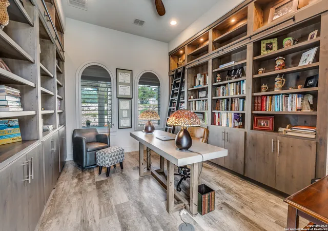 Photo 4 of Sale Pending at 10423 Kendall Cyn, San Antonio, TX 78255 | MLS# 1875129 | Listing updated on 2025-11-15