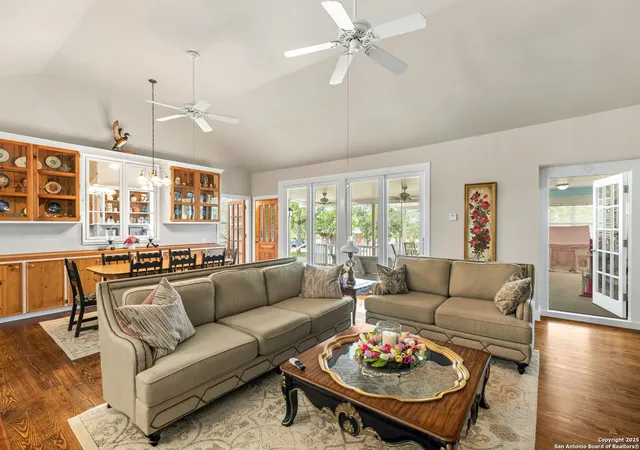Photo 3 of Single family home for sale at 2 Fm 289, Comfort, TX 78013 | MLS# 1875157 | Listing updated on 2025-06-23