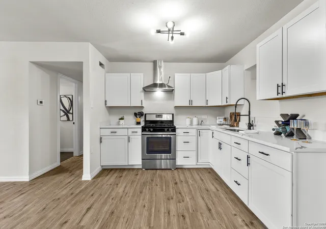 Photo 4 of Single family home for sale at 4426 Newcome, San Antonio, TX 78229 | MLS# 1875195 | Listing updated on 2026-02-06