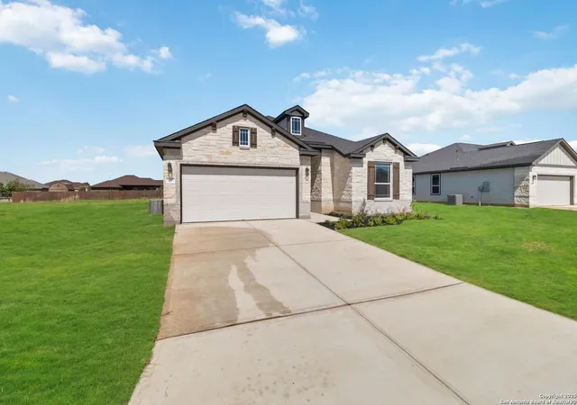 Photo 2 of Sale Pending at 1619 Vista View Dr, Pleasanton, TX 78064 | MLS# 1875231 | Listing updated on 2026-02-17