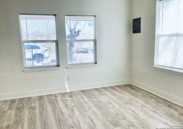 Photo 4 of Single family home for sale at 2254 N Pan Am Expy, San Antonio, TX 78208 | MLS# 1875274 | Listing updated on 2025-06-23