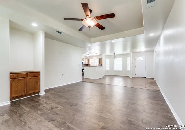 3rd image of 97 Windcrest, Floresville, TX 78114 | MLS# 1875304