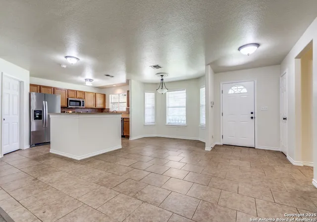 5th image of 97 Windcrest, Floresville, TX 78114 | MLS# 1875304