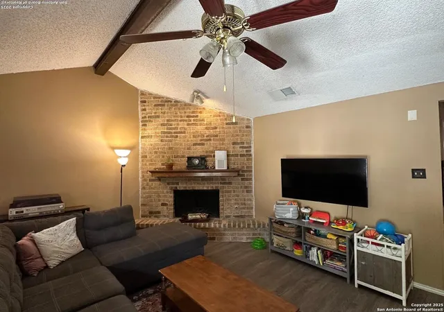 Photo 2 of Single family home for sale at 5619 Wood Walk St, San Antonio, TX 78233 | MLS# 1875409 | Listing updated on 2025-08-21