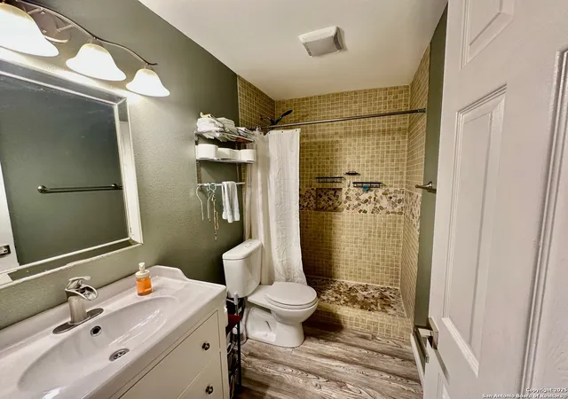Photo 4 of Single family home for sale at 5619 Wood Walk St, San Antonio, TX 78233 | MLS# 1875409 | Listing updated on 2025-08-21