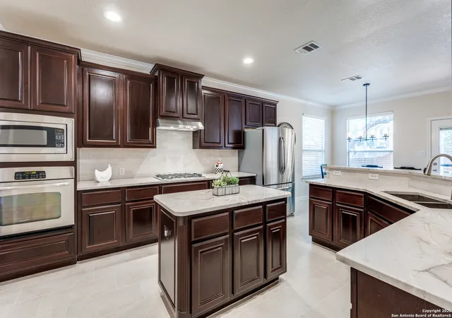 Photo 2 of Sale Pending at 3415 Crst Noche Dr, San Antonio, TX 78261 | MLS# 1875416 | Listing updated on 2026-01-13