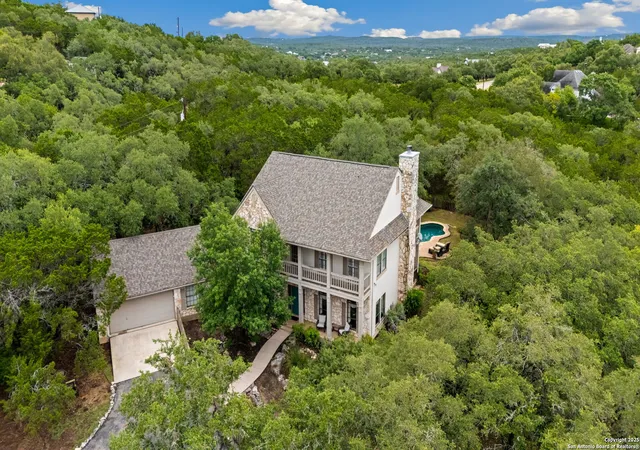 Photo 1 of Single family home for sale at 7 Mcinnis, Bulverde, TX 78163 | MLS# 1875437 | Listing updated on 2025-08-25
