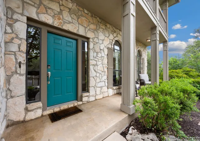 Photo 3 of Single family home for sale at 7 Mcinnis, Bulverde, TX 78163 | MLS# 1875437 | Listing updated on 2025-08-25