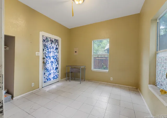 Photo 1 of Single family home for sale at 115 English Way, San Antonio, TX 78207 | MLS# 1875461 | Listing updated on 2026-04-24