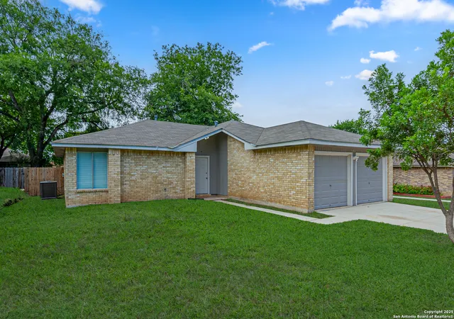 Photo 1 of Single family home for sale at 7912 Forest Crossing, Live Oak, TX 78233 | MLS# 1875534 | Listing updated on 2025-09-12