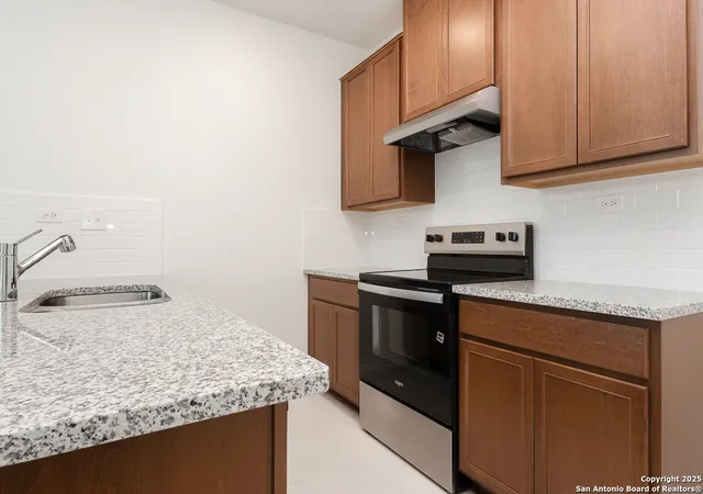 Photo 2 of Sale Pending at 4811 Pico St, San Antonio, TX 78222 | MLS# 1875564 | Listing updated on 2025-10-15
