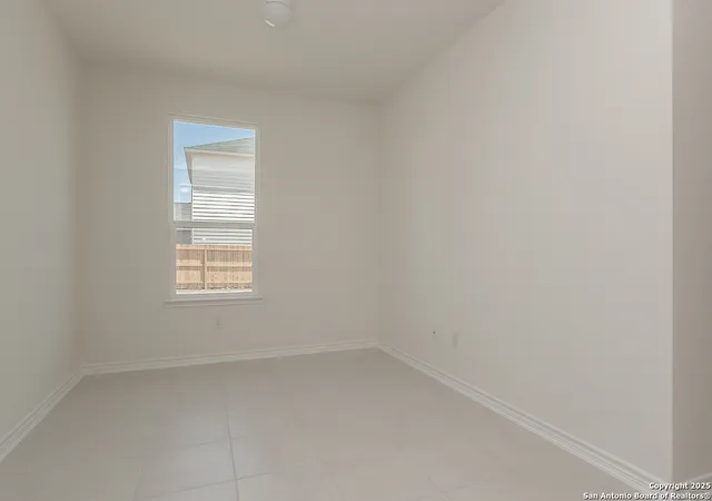 Photo 3 of Sale Pending at 4811 Pico St, San Antonio, TX 78222 | MLS# 1875564 | Listing updated on 2025-10-15